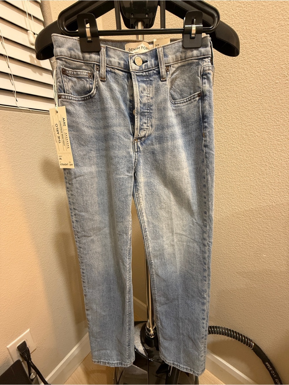 Denim Forum Arlo High Rise Straight Jeans 26W/28L NWT